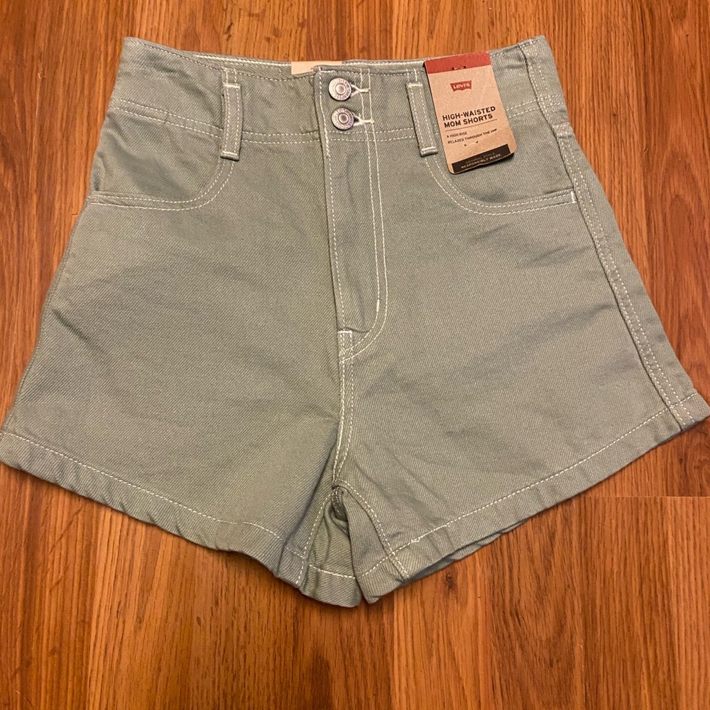 Levi's High Waist Green Shorts Mom Shorts size 23